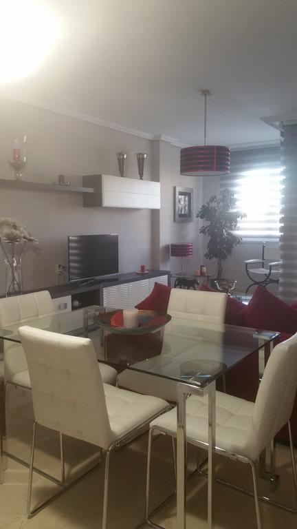 Apartamento Eduardo Dato Sevilla Buitenkant foto