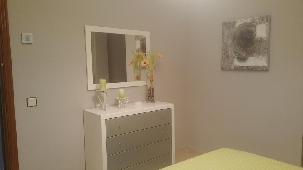 Apartamento Eduardo Dato Sevilla Buitenkant foto