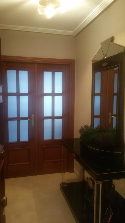 Apartamento Eduardo Dato Sevilla Buitenkant foto