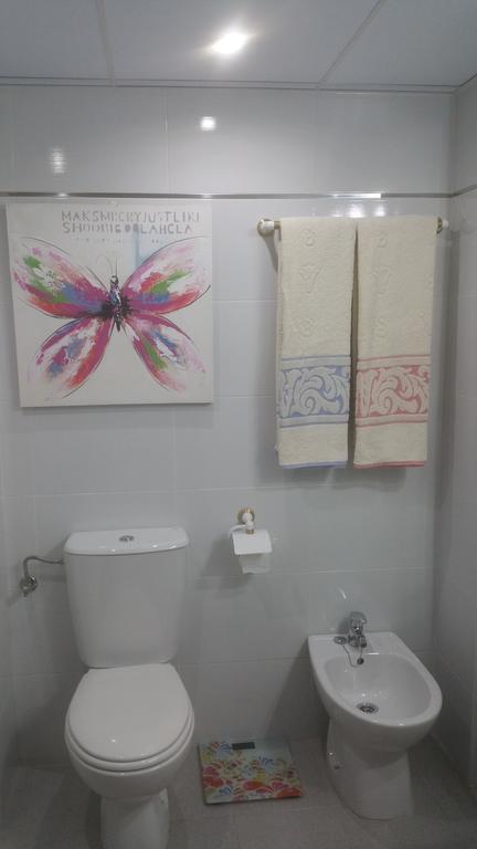 Apartamento Eduardo Dato Sevilla Buitenkant foto