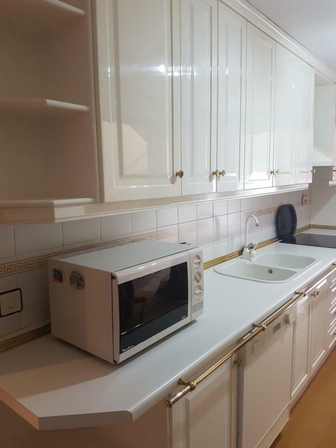 Apartamento Eduardo Dato Sevilla Buitenkant foto